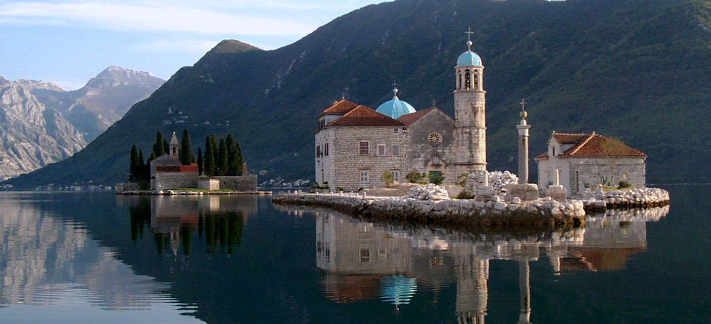 Черногория Церковь на острове